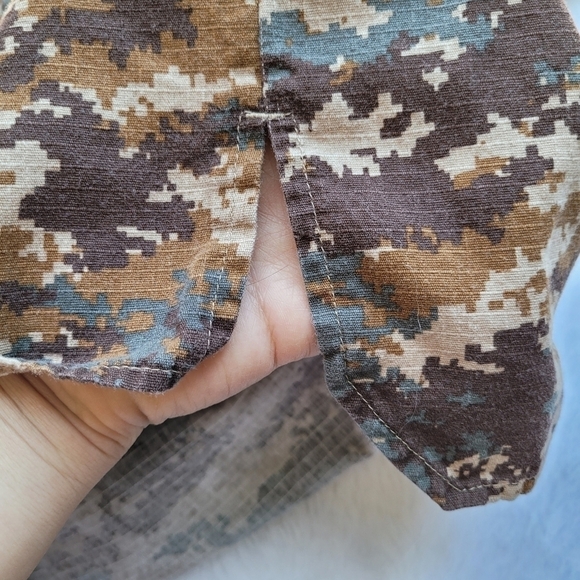 CARHARTT Mens Print Ripstop Utility Top - DIGI CAMO KHAKI - Picture 9 of 10